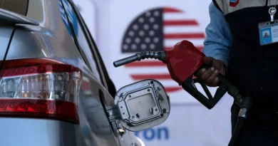 En qué consiste el plan de Biden para bajar rápidamente el precio de la gasolina