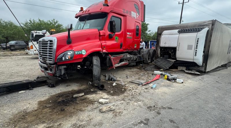 SEGURIDAD EN CARRETERAS PRIORIDAD BAJO EL MANDO DEL COMANDANTE JAVIER FLORES GAYTÁN.