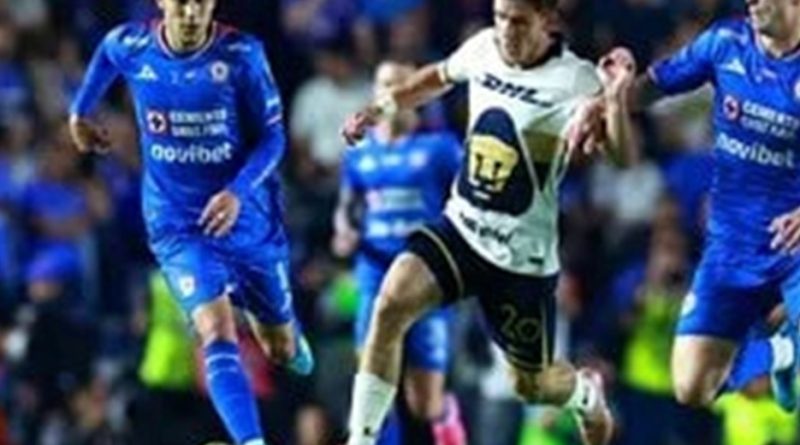 Azul y Pumas UNAM empatan 0-0 en la final de ida de la Liga MX